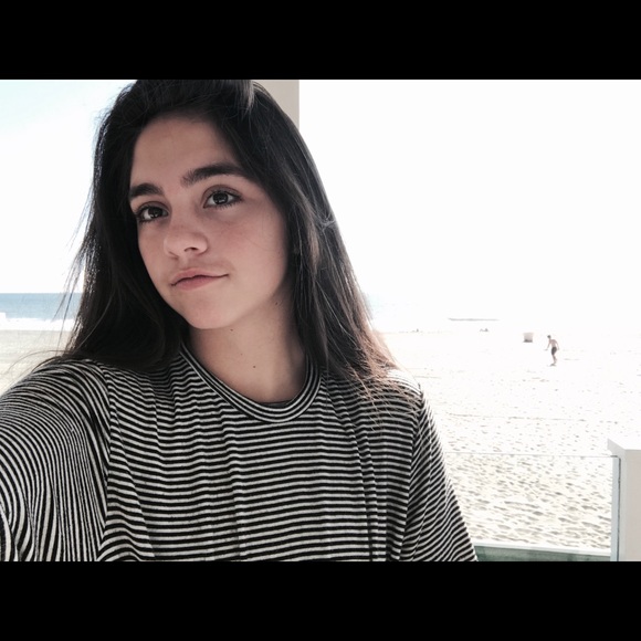 MEET YOUR POSHER - Picture 5 of 8